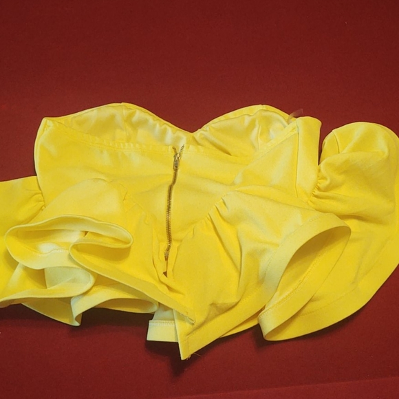 Yellow Ruffled Top - Picture 2 of 3